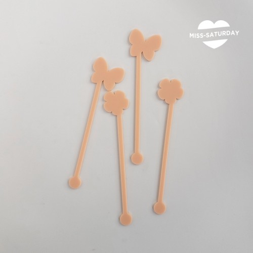 4 Agitadores florecitas y mariposas salmón