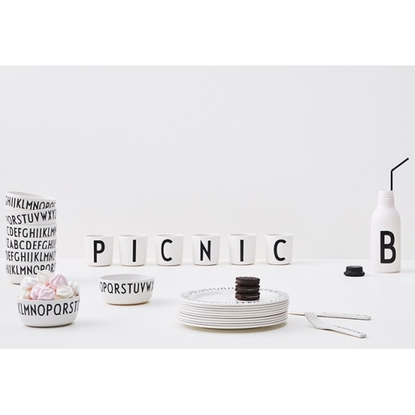 Vaso melamina - Letra V