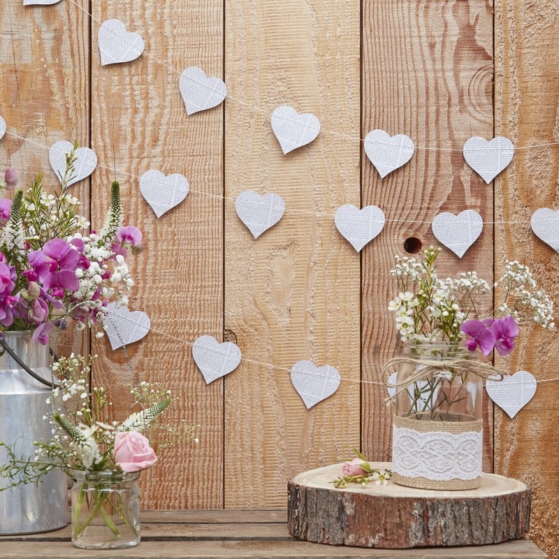 Guirnalda corazón periódico