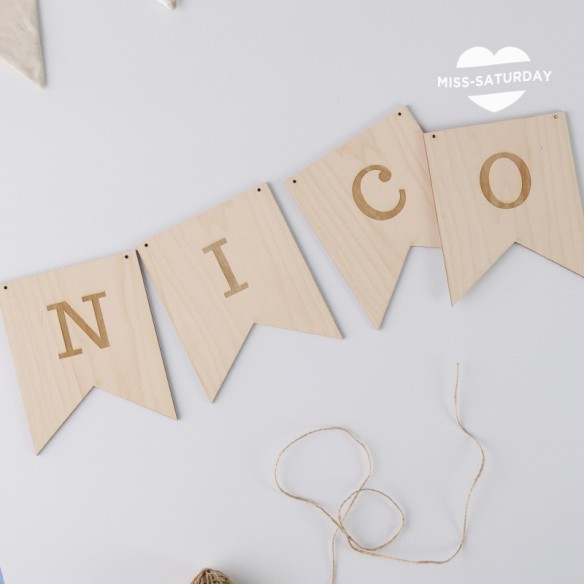 Guirnalda de madera personalizada