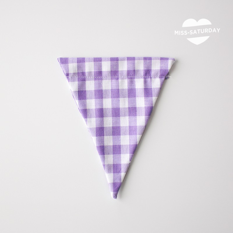 Banderín de tela Vichy lila