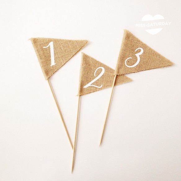 Números de mesa banderitas