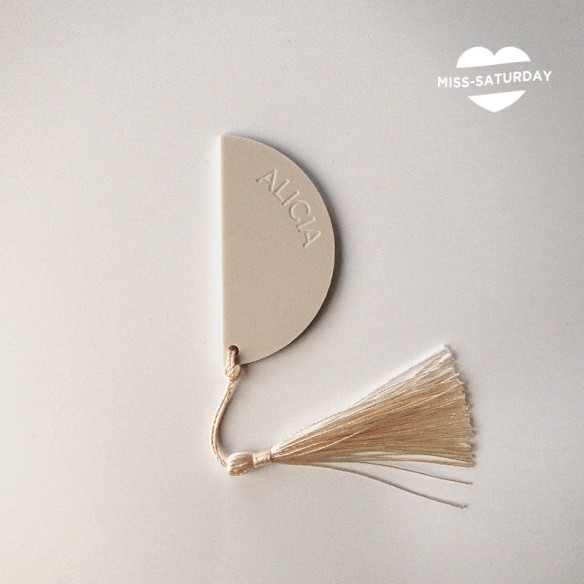 Marcasitio medio círculo borla Minimal