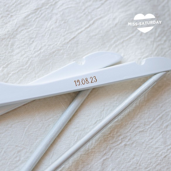 Percha personalizada novios