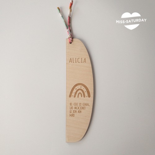 Punto de libro personalizado en madera