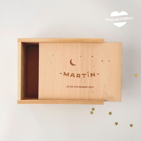 Caja de nacimiento en madera personalizada