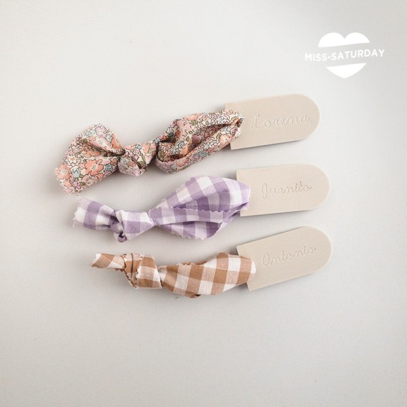 Etiqueta para maleta color hueso